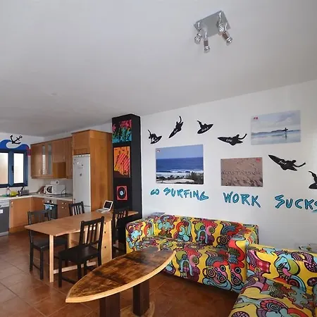 Ostello Red Star Surf & Yoga Camp Lanzarote Famara