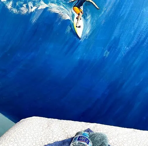 Red Star Surf & Yoga Camp Lanzarote 파마라