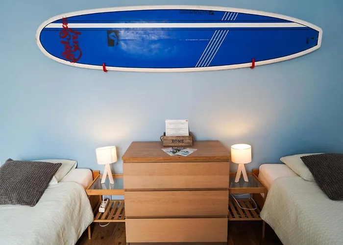 Red Star Surf & Yoga Camp Lanzarote * 파마라