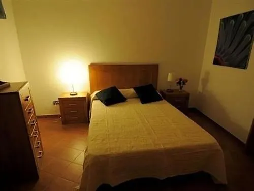 Red Star Surf & Yoga Camp Lanzarote 파마라