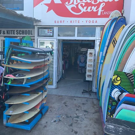 Hostel Red Star Surf & Yoga Camp Lanzarote