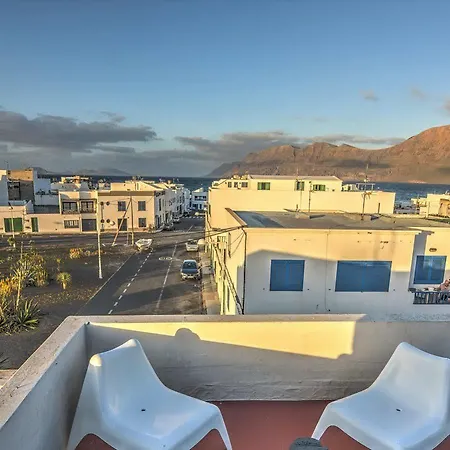 Hostel Red Star Surf & Yoga Camp Lanzarote