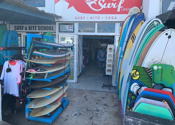 Hostel Red Star Surf & Yoga Camp Lanzarote