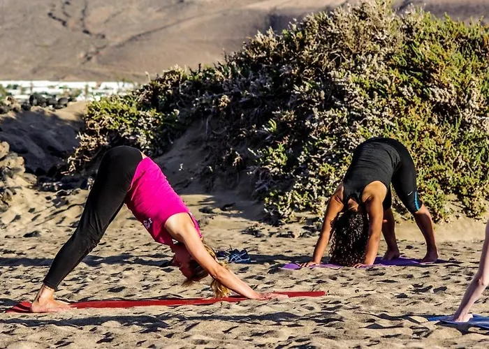Red Star Surf & Yoga Camp Lanzarote *