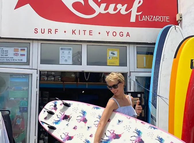 Red Star Surf & Yoga Camp Lanzarote Hostel