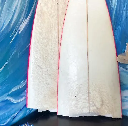 Red Star Surf & Yoga Camp Lanzarote 호스텔 파마라