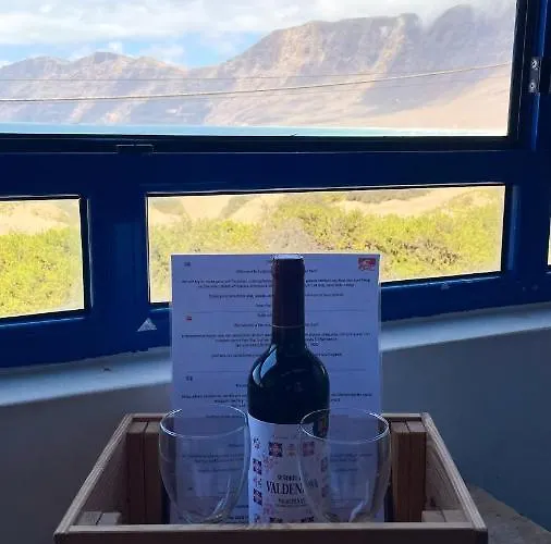 Red Star Surf & Yoga Camp Lanzarote Hostel