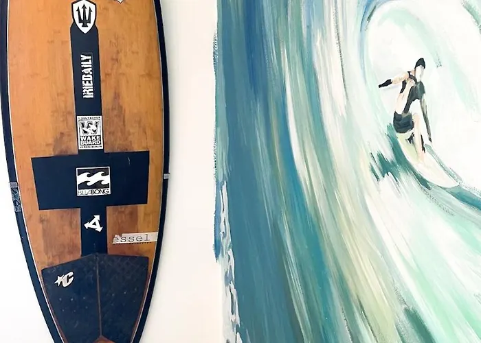 Red Star Surf & Yoga Camp Lanzarote * 파마라