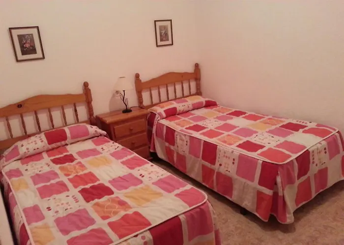 Red Star Surf & Yoga Camp Lanzarote * 파마라