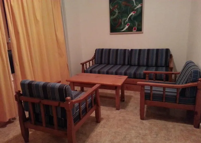 Red Star Surf & Yoga Camp Lanzarote Hostel Famara