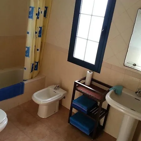 Red Star Surf & Yoga Camp Lanzarote Hostel *