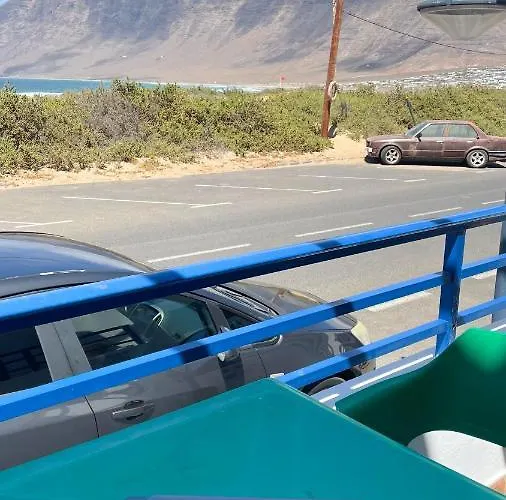 Red Star Surf&yoga Camp Lanzarote Hostal Famara