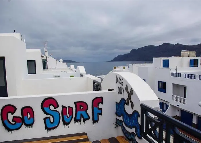 Red Star Surf&yoga Camp Lanzarote * Famara